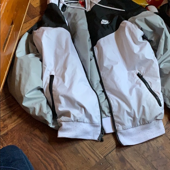 Nike Other - Nike windrunner